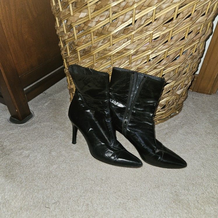 Stuart Weitzman Booties  Women's Size 8.5M