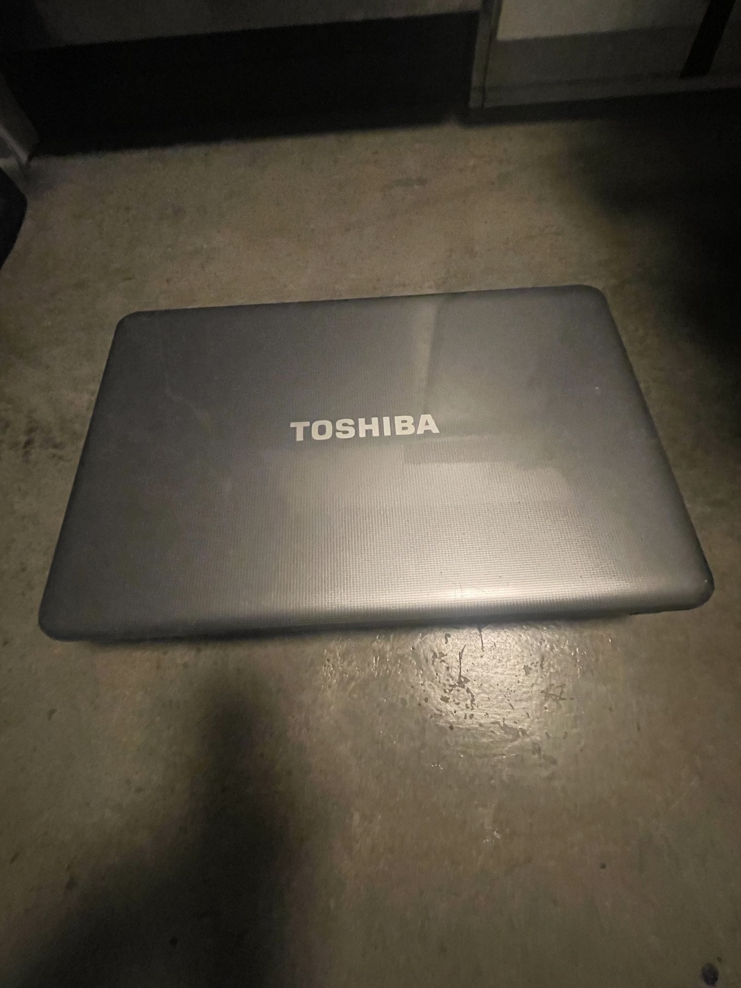 TOSHIBA Computer