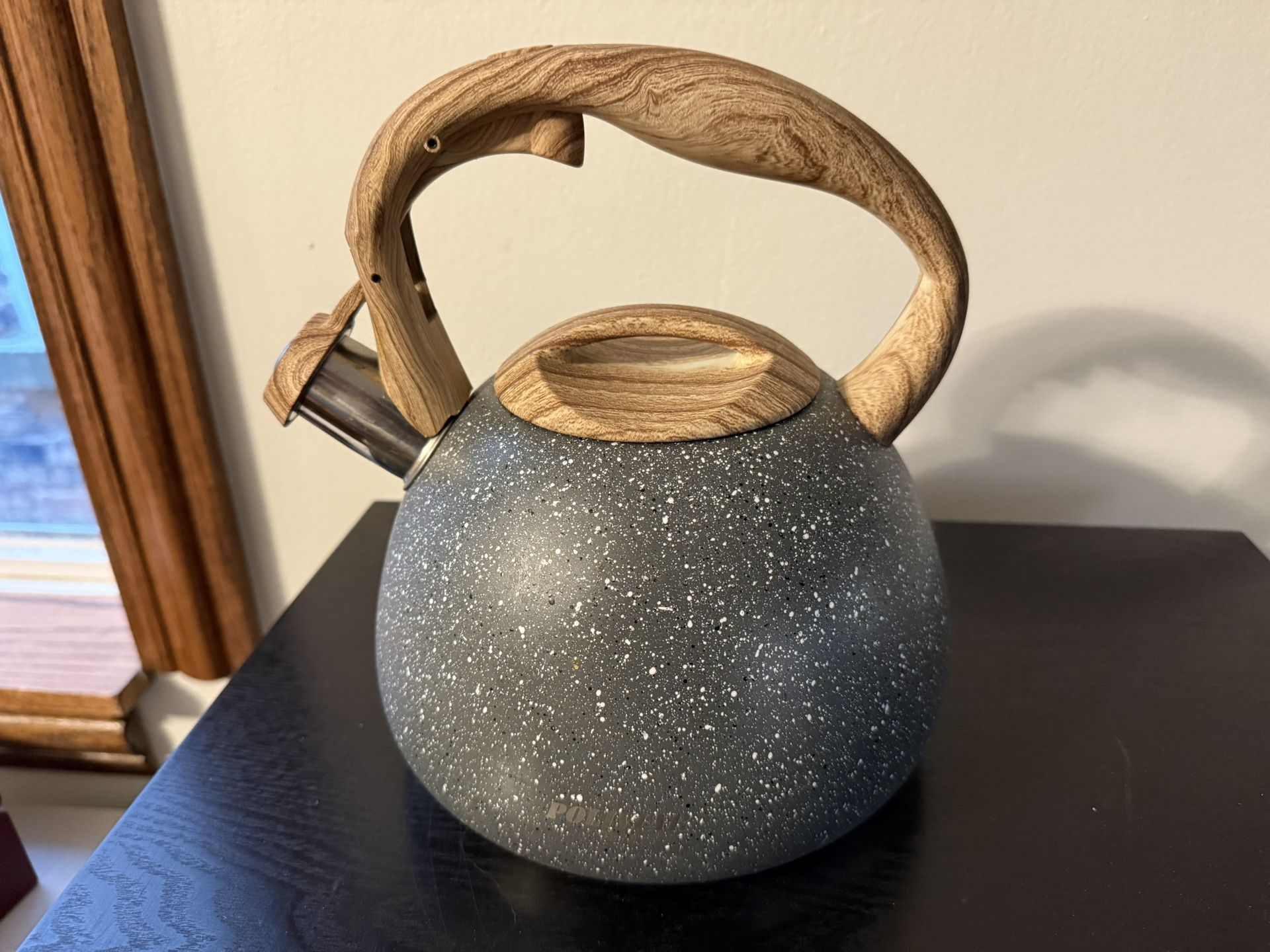 POLIVIAR Tea Kettle Natural Stone Finish w/ Wood Pattern Handle
