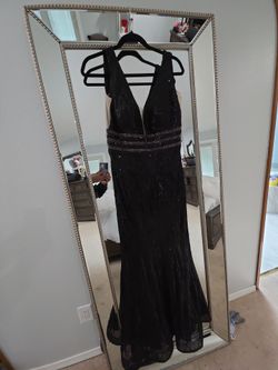 Brand new, solo una puesta  corte sirena  size M