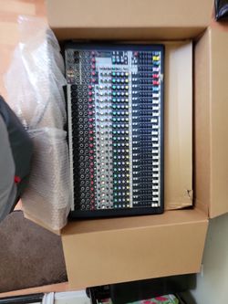 Soundcraft- 20chl Mixing Board