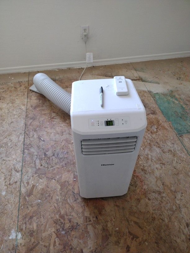 Portable AC Unit Works Great With Remote 5,000 BTUs With All Accessories