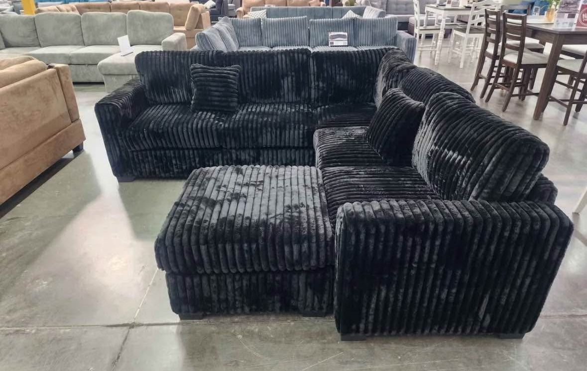 Sectional Set