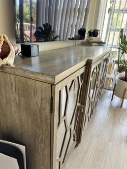 Credenza/ Tv Stand 