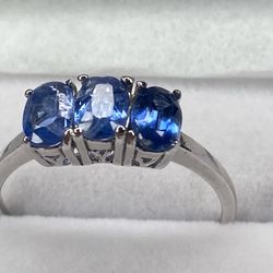 *Elegant* Genuine 1.54ct Kyanite 3 Stone Ring / On 925 Sterling Silver