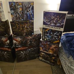 Master Grade Gunpla Lot (Bandai/3rd Party)