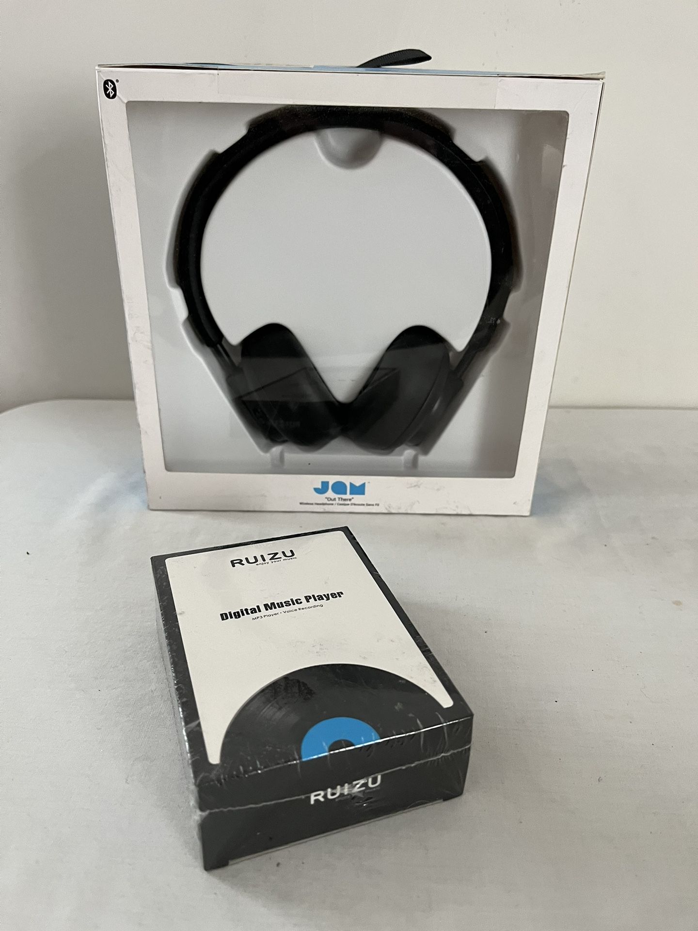 NEW RUIZU X02 Mp3 Player 128GB Digital Music Player & JAM - Been There Wireless Blue-tooth On-Ear Headphones Black 