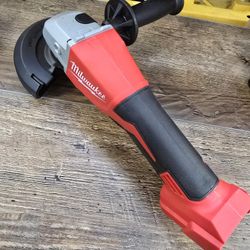 Milwaukee M18 18V Lithium-Ion Brushless Cordless 4-1/2 in./5 in. Grinder w/Paddle Switch (Tool-Only)