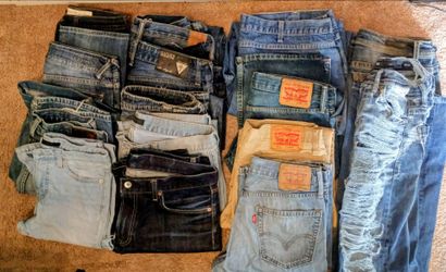 Lot of 16 Pairs of Jeans (Good for Wholesellers/Resellers