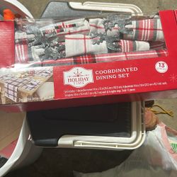 Coordinated Dining Set 