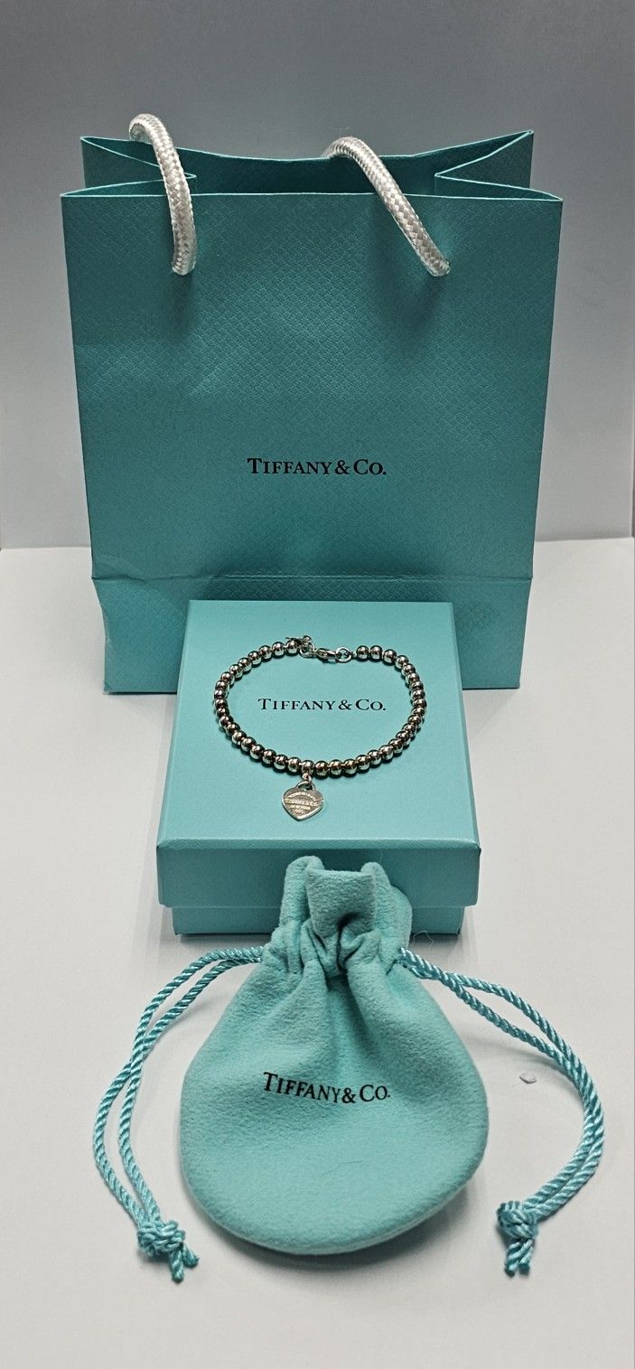 Return to Tiffany
Heart Tag Bead Bracelet #13937