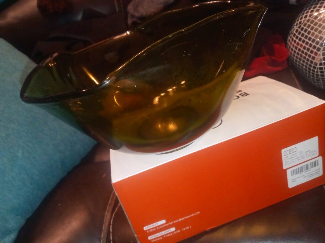 Vintage Glass green Bowl,$8