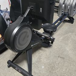 Echelon Rower 7-s w/24in LCD - Foldable