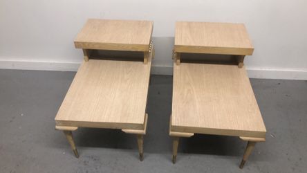 2 tables great condition