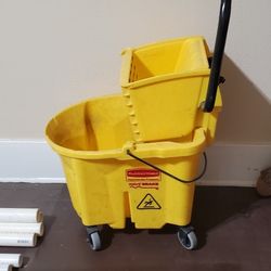Rubbermaid Commercial Mop Bucket Wave Brake 