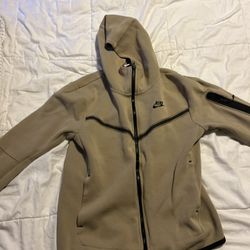 Nike tech fleece used size small 