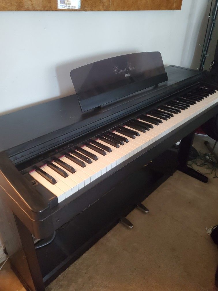 Korg C-15S Concert Piano Electric 88 Weighted Keys