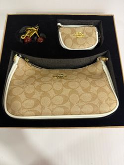 Beautiful handbags 👜🤍🤎🤎 for ladies 💃🏼💃🏼