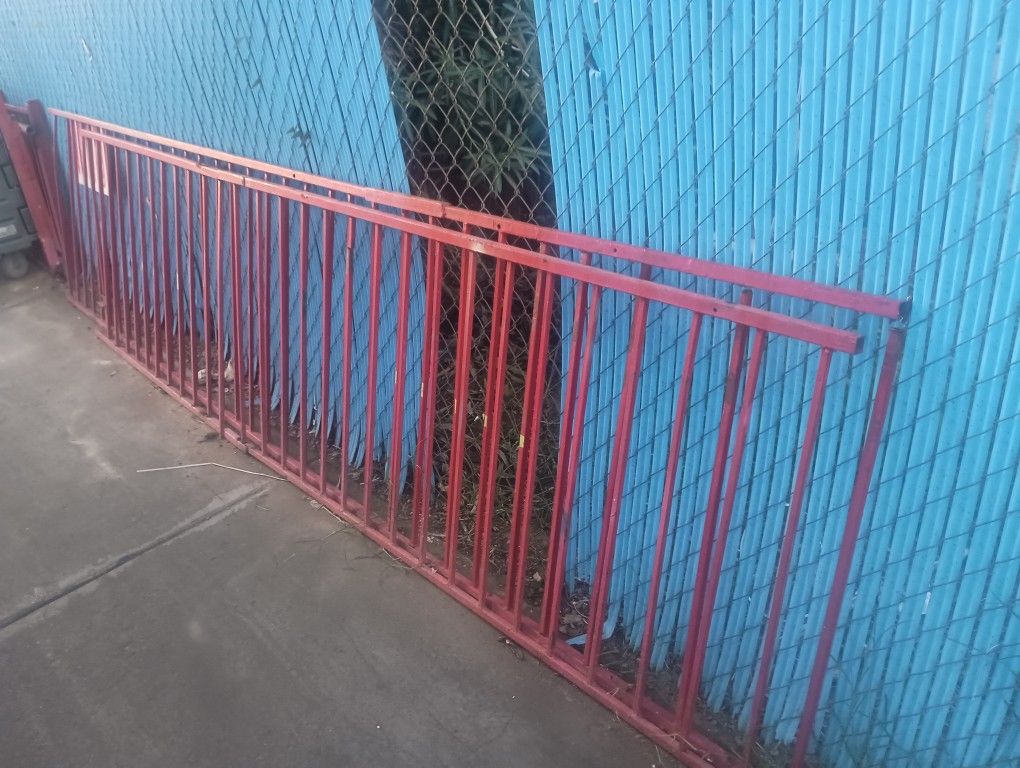 Metal Barrier Or Fans