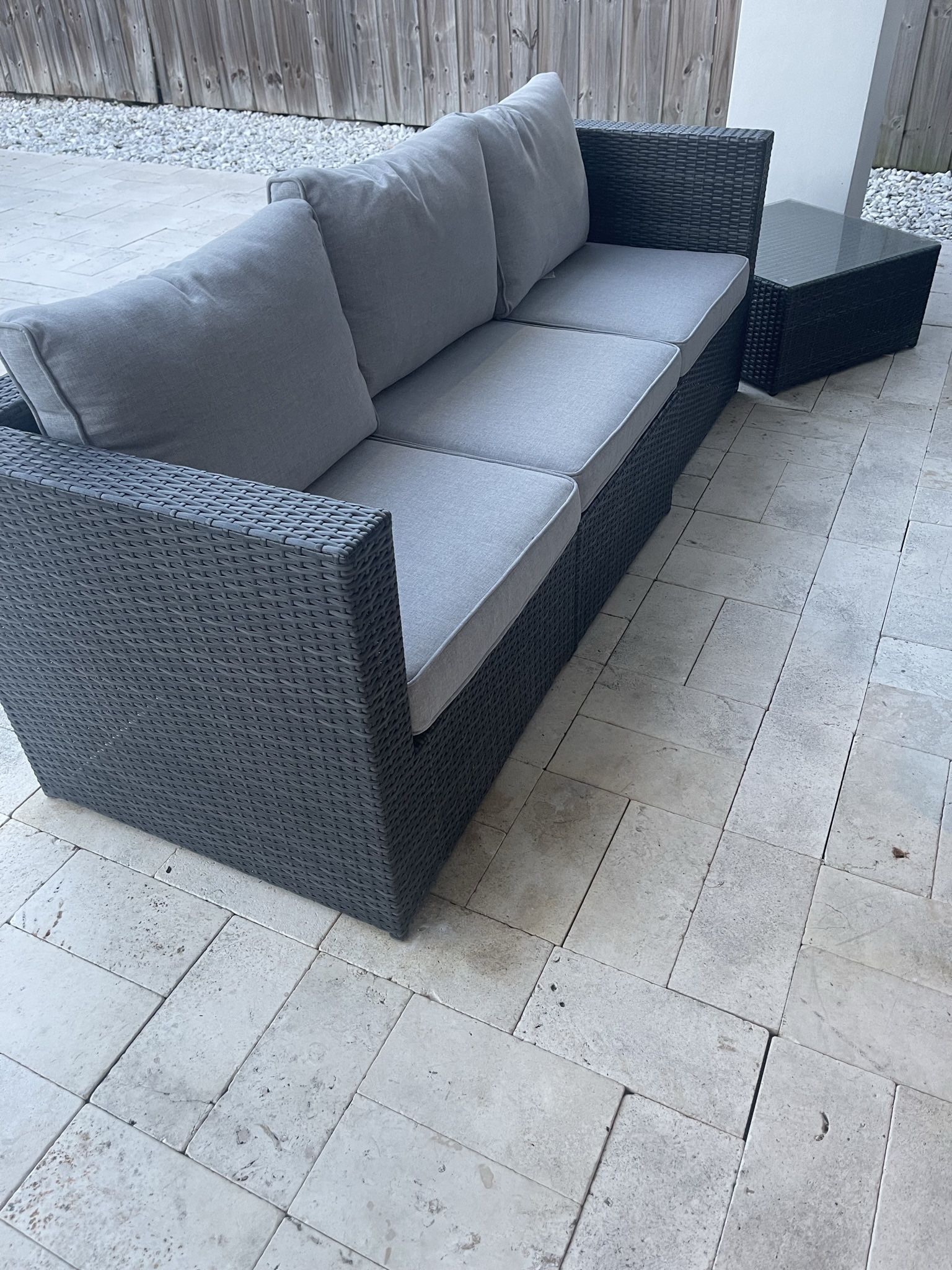 Outdoor 6 Piece Wicker patio Furniture