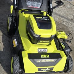 Podadora Rioby Bateria Y Cargador 4WD  