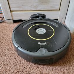 I robot Roomba Vacuum 


