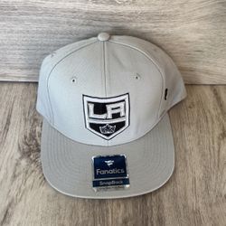 Los Angeles Kings Snapback Hat$35