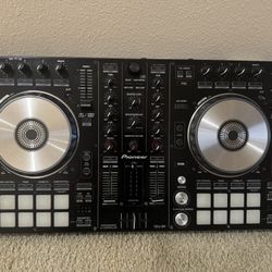Pioneer DDJ-SR Serato Controller
