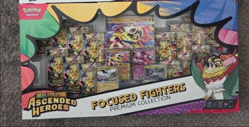 Pokemon Focused Fighters Premium Collection
