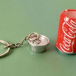 Coca Cola Pull Box/Keychain 