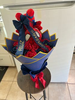 Spider-man ribbons flowers bouquet