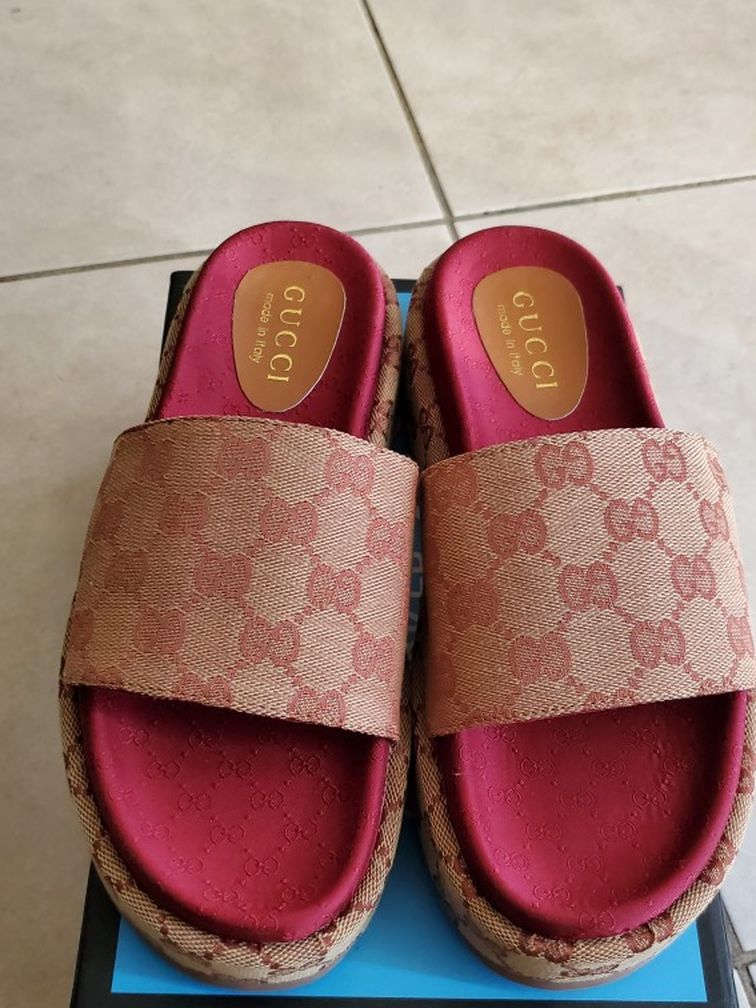 Gucci Platform Sandals Size 9