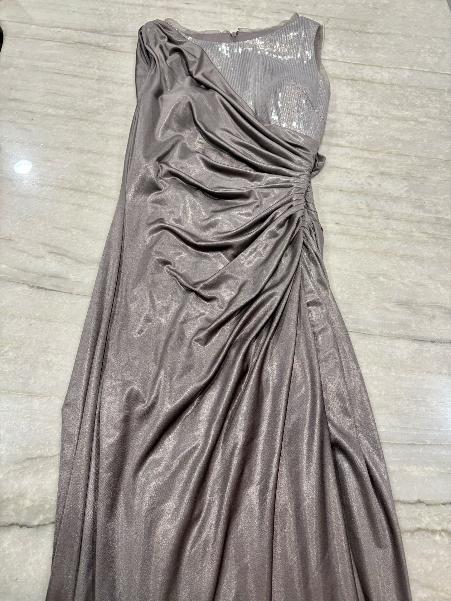 Adrianna Papell Metallic Evening Gown Women’s Size 6