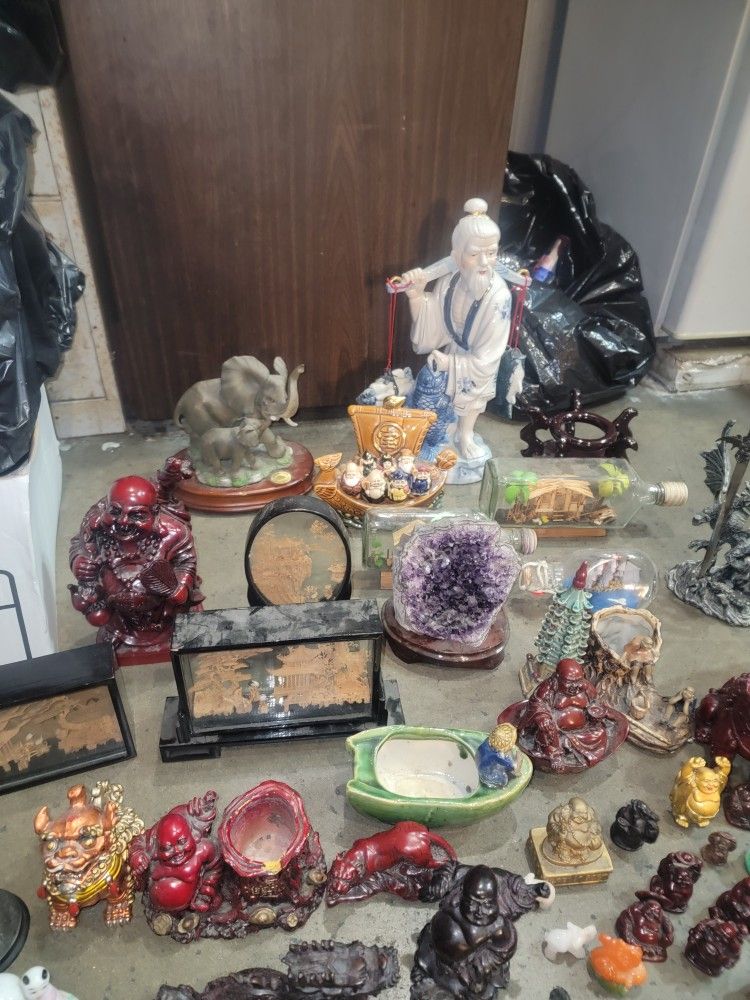 Amethyst Geode With Stand, Collectibles.