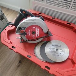 7 1/4 SKILL SAW WITH 4 BLADES