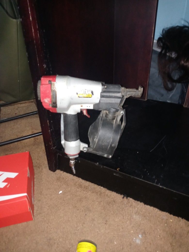 Central Pneumanic Roof Nail Gun
