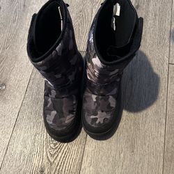 Snow Boots 