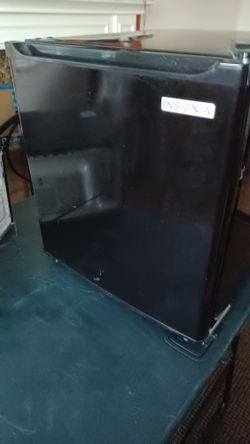 Black Mini 1.7cu Ft Refrig