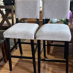 SET OF NEW STOOLS 