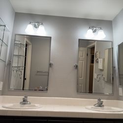 2 Wall Mounted Mirror Set 