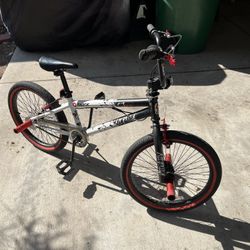 Razor Nebula BMX 