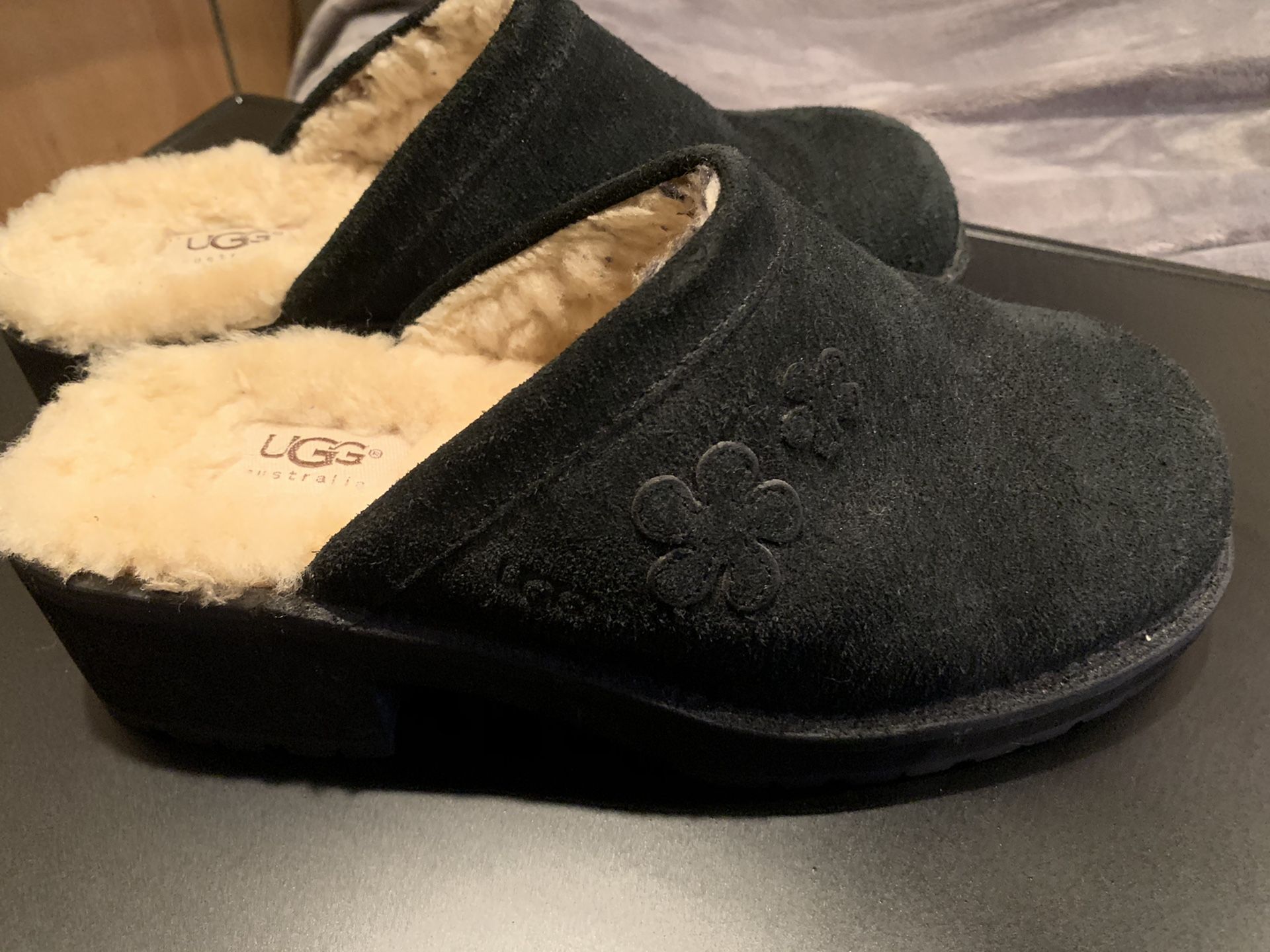 UGG Size 10 Black