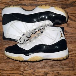 Jordan’s 11 Size 9.5 