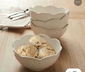 4 platos para caldo y 4 de Los grandes de princess house