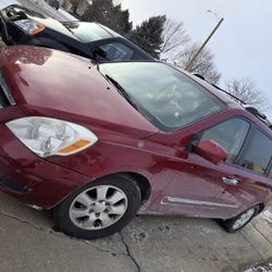 2007 Hyundai Entourage