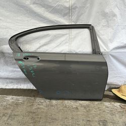 2018 BMW 750li Right Rear Door Shell 