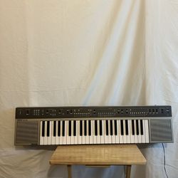 Yamaha PS-55 Keyboard Synthesizer