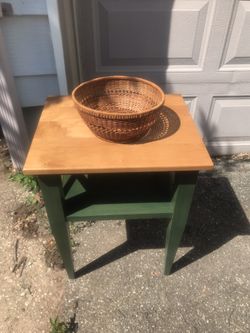 Side Decor Table With Basket