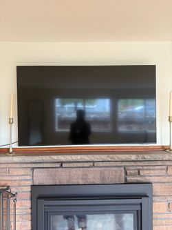 55” Samsung Flat Screen & TV Wall Mounted