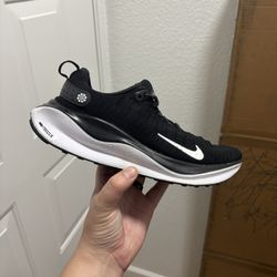 Nike Black And White Infinity Run